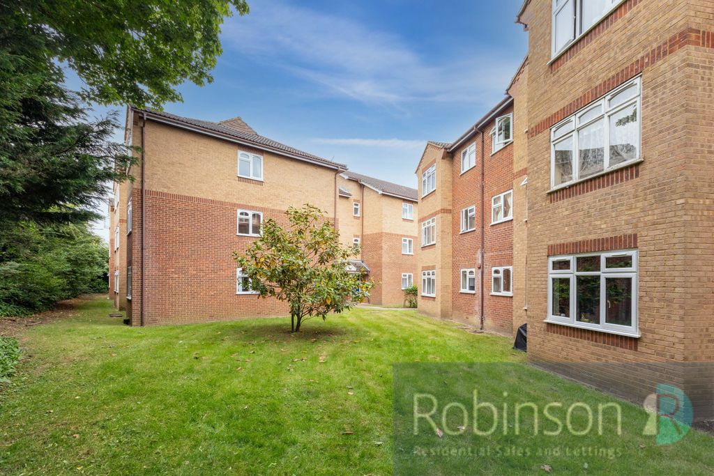Property photo 1 of 9 24 Corfe Place-5