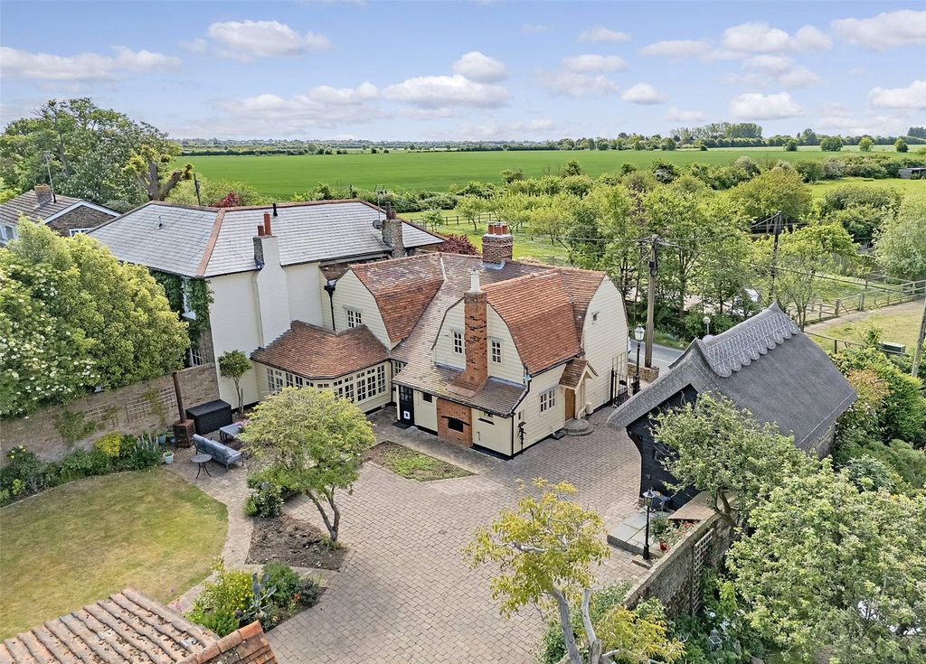 Property photo 2 of 34 Picture No. 05