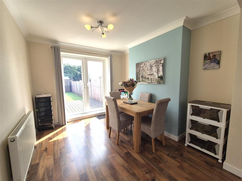 Property photo 3 of 17 Wharfdin.Jpg
