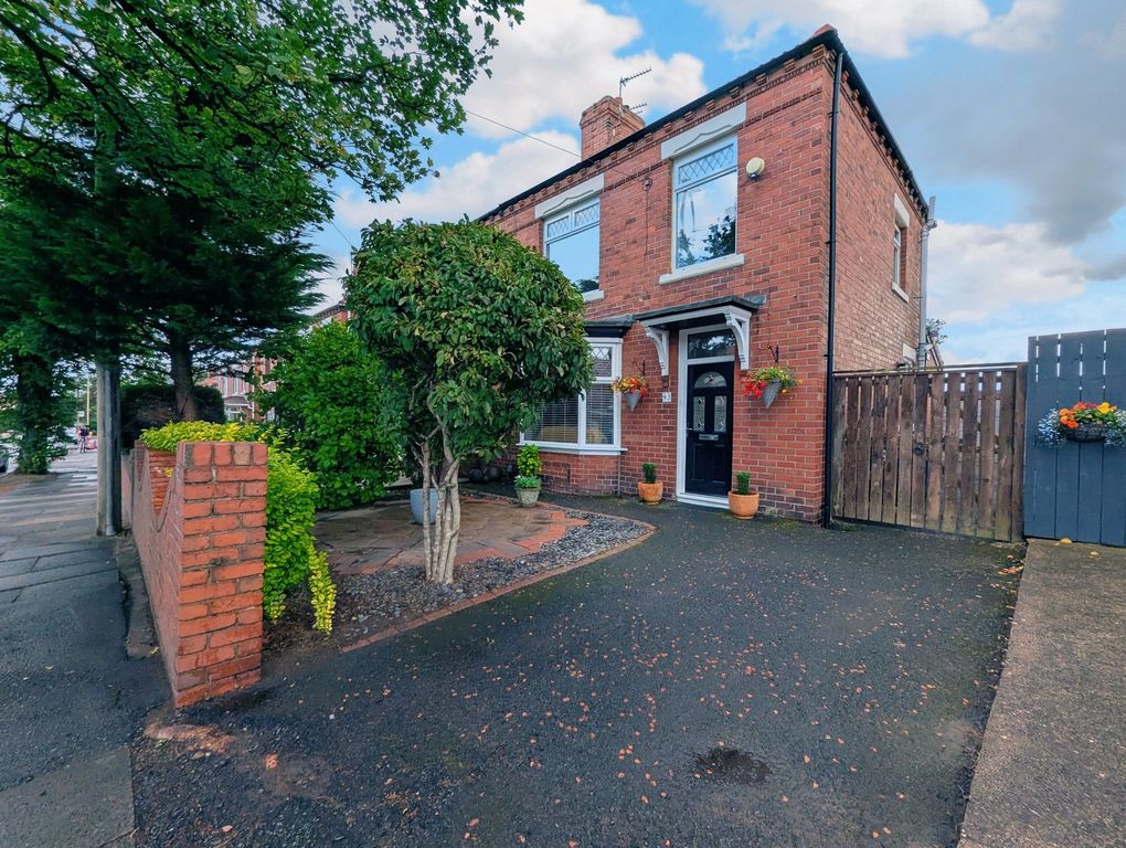 Property photo 1 of 27
