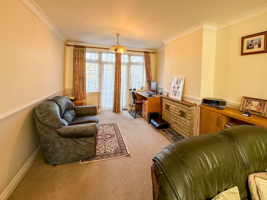 Property photo 3 of 24