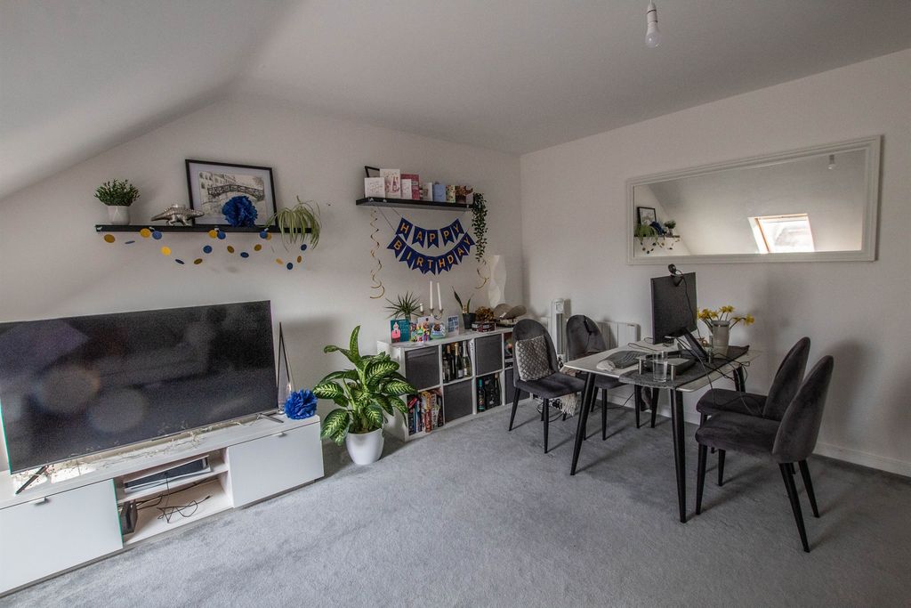 Property photo 3 of 10 Living Room