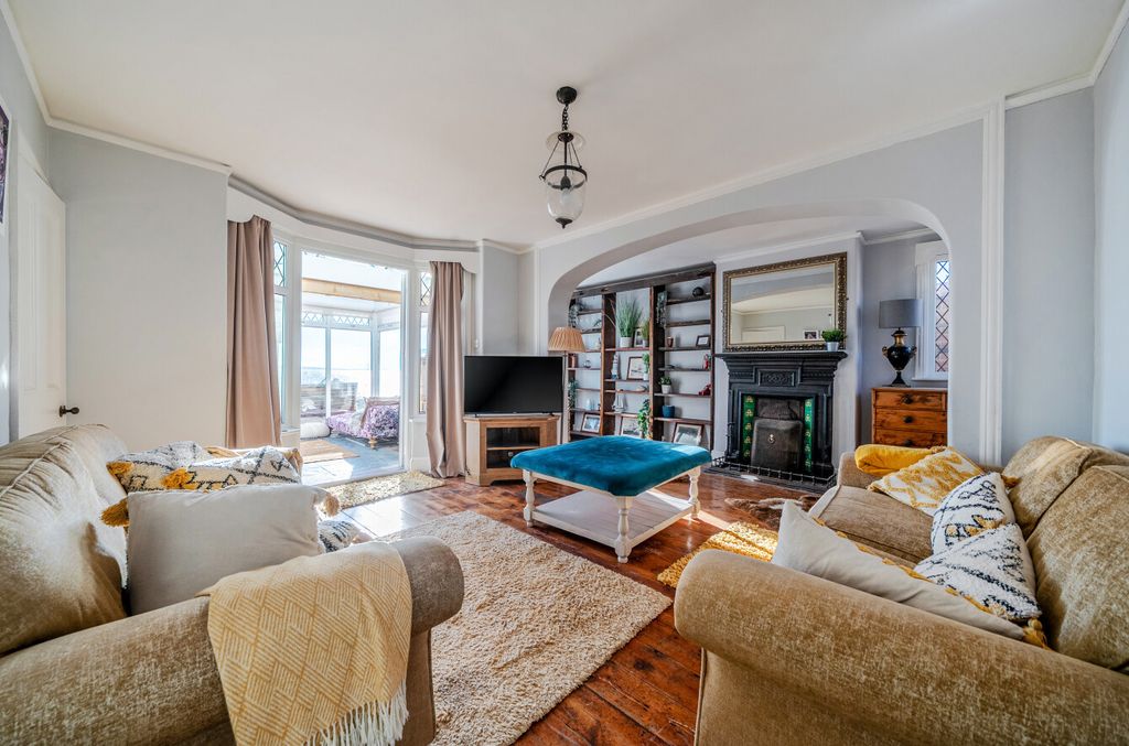 Property photo 3 of 18 1529561-1-6Ac3ee8...