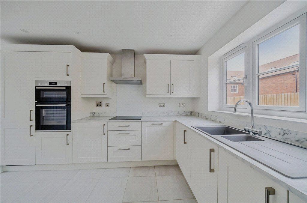 Property photo 2 of 12 Picture No. 14
