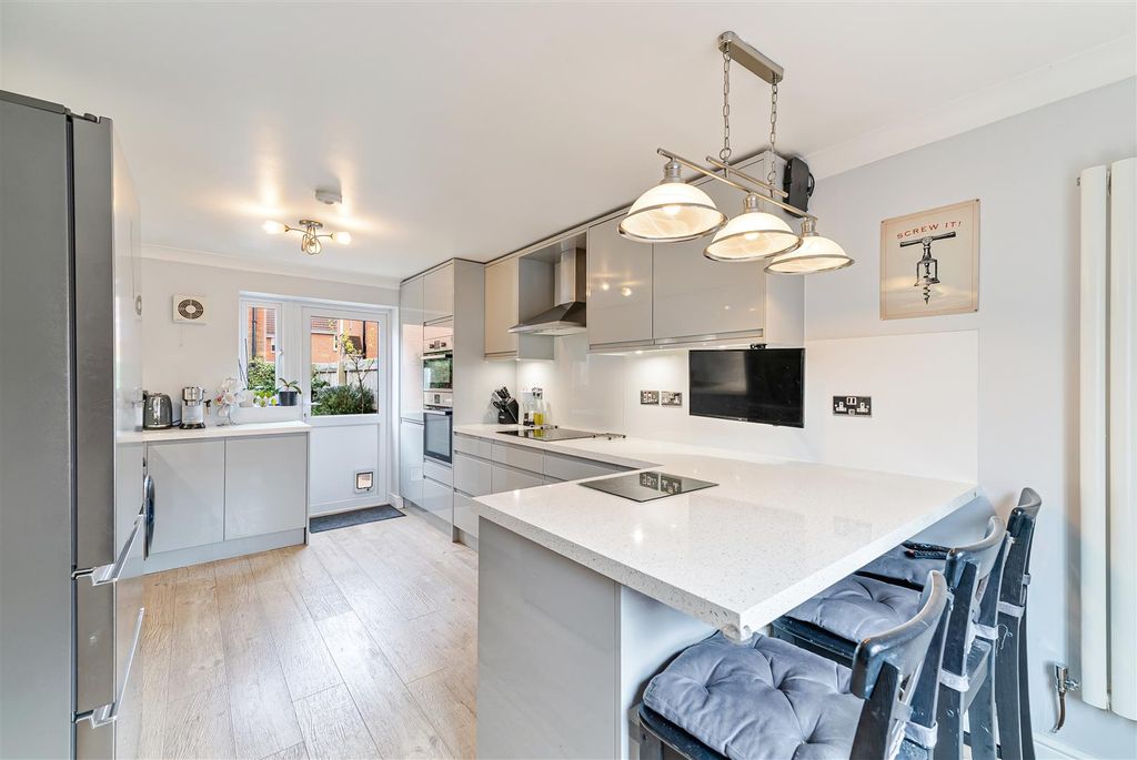 Property photo 3 of 18 Kitchen/Diner