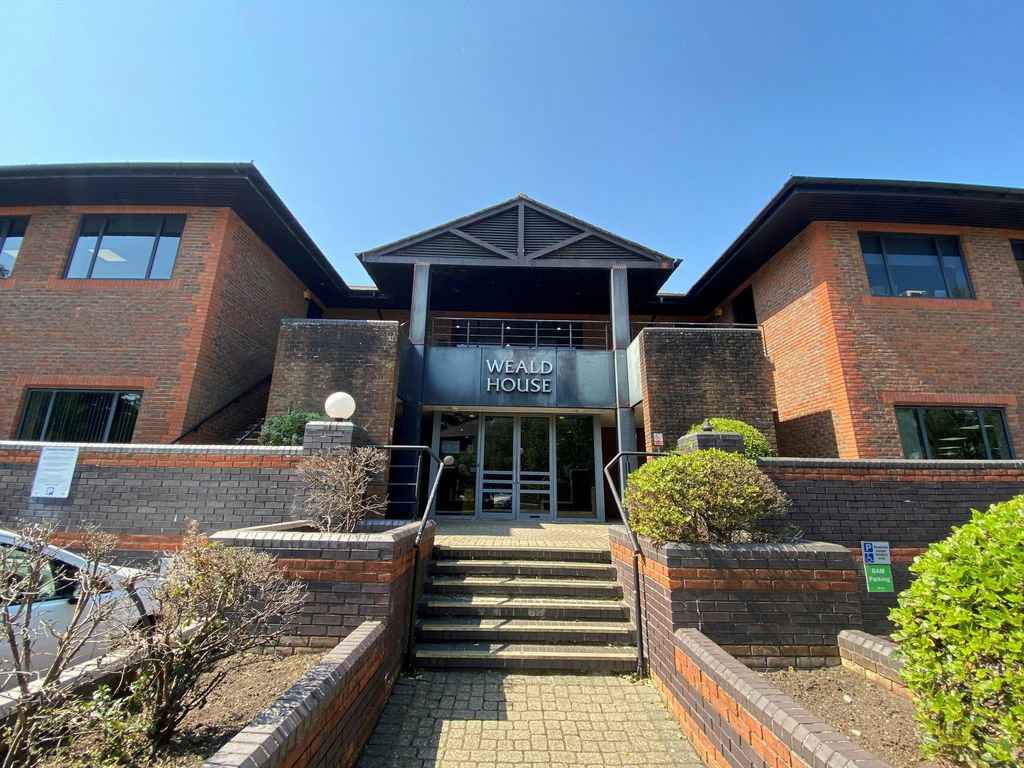 Property photo 2 of 6 Weald Hse.Jpg
