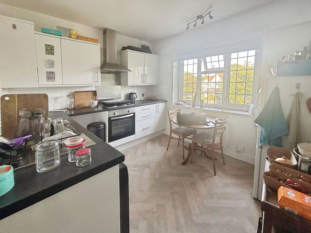 Property photo 2 of 8 Ef4213c8-Kitchen 20S