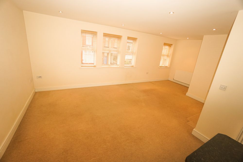 Property photo 3 of 9 Photo 2