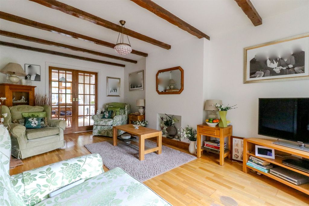 Property photo 3 of 18 Picture No. 06