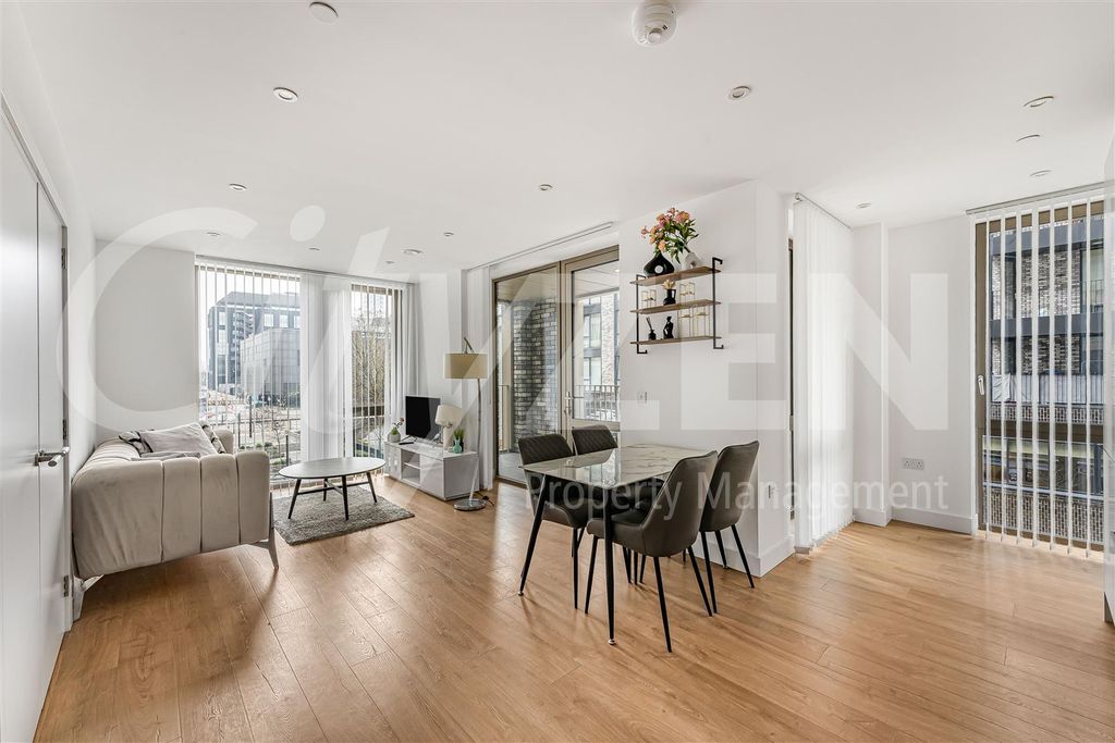 Property photo 1 of 20 Reception/Dining Area