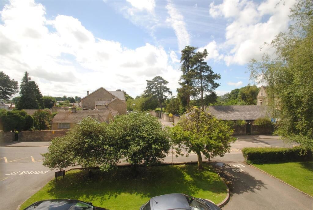 Property photo 3 of 8