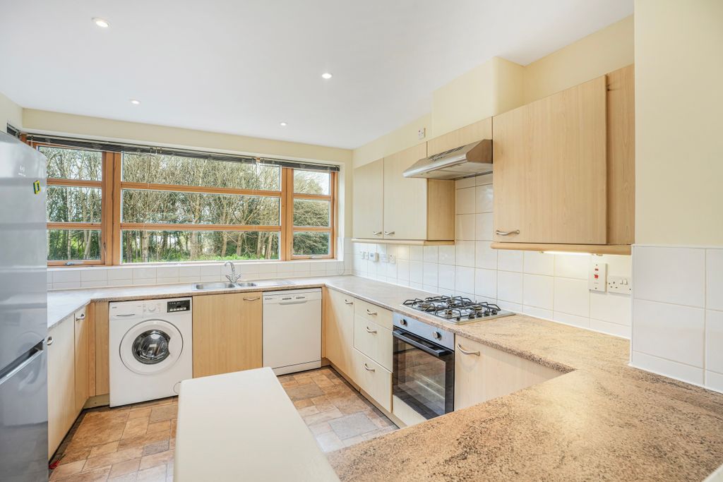 Property photo 1 of 29