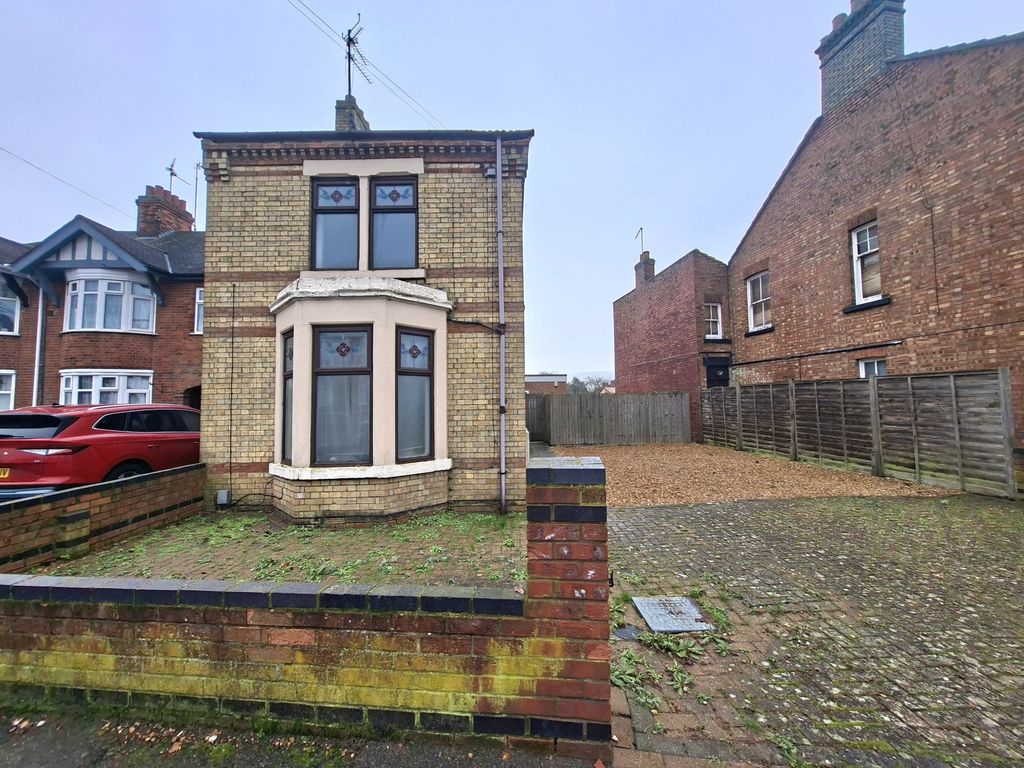 Property photo 1 of 6