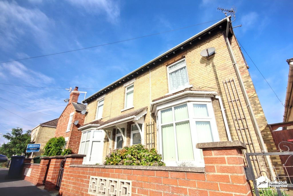 Property photo 1 of 21 Front View