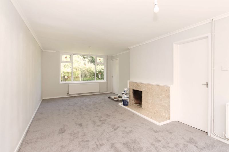 Property photo 3 of 16 Photo 6