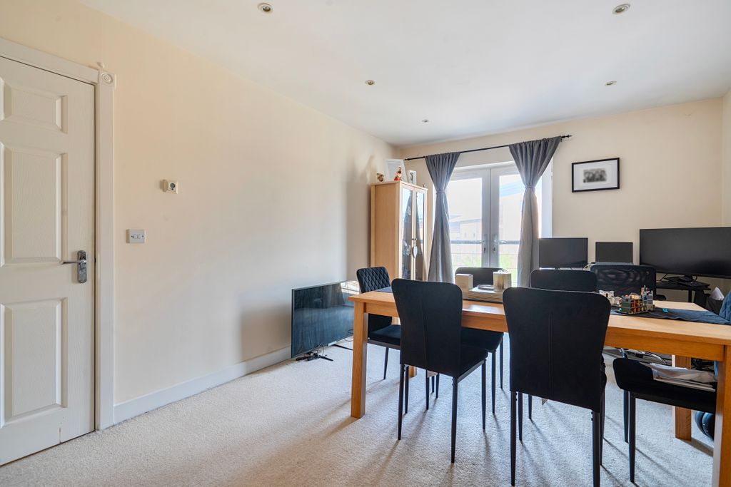 Additional image 5 of 2 bed flat for salePasteur Drive, Old Town, Swindon SN1