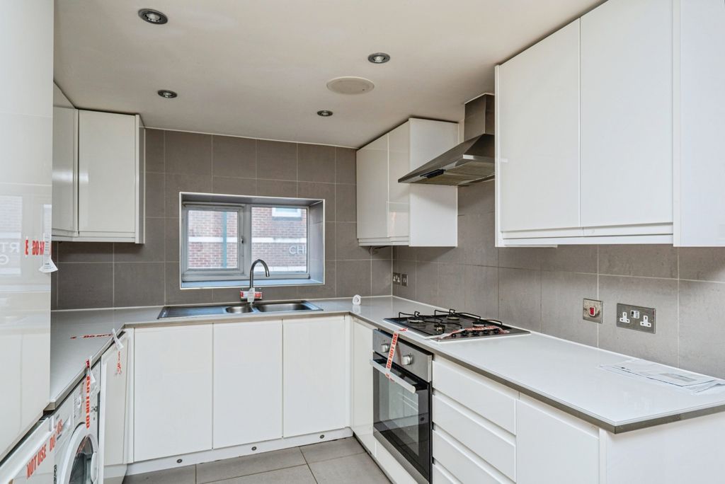 Property photo 2 of 23 Pbox-Img.Jpg