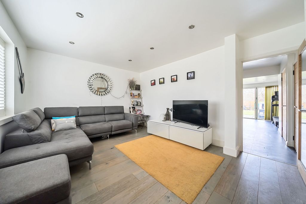 Property photo 3 of 18 Reception Room