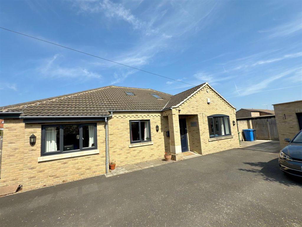 Church Road Kessingland Lowestoft Suffolk NR33 3 Bed Detached church-road-kessingland-lowestoft-suffolk-nr33-3-bed-detached