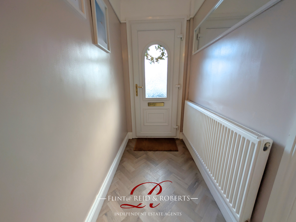 Property photo 3 of 21 Hallway