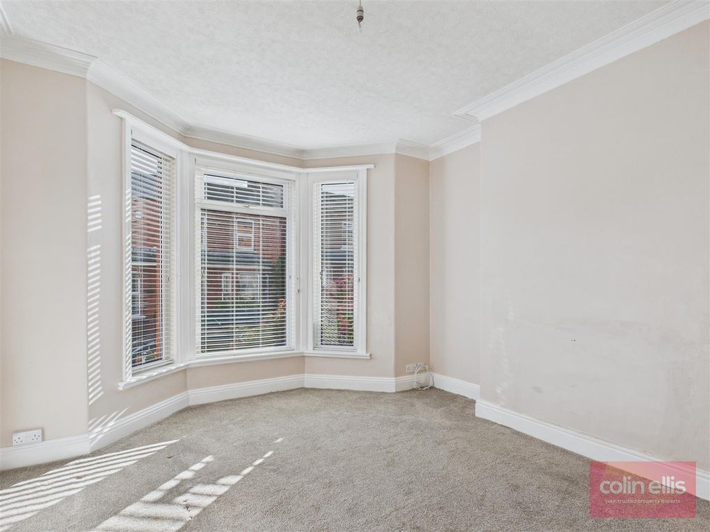 Property photo 3 of 14 Cam05075G0-Pr0232-Still003.Jpg