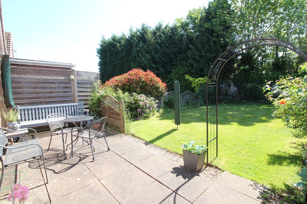 Property photo 2 of 18