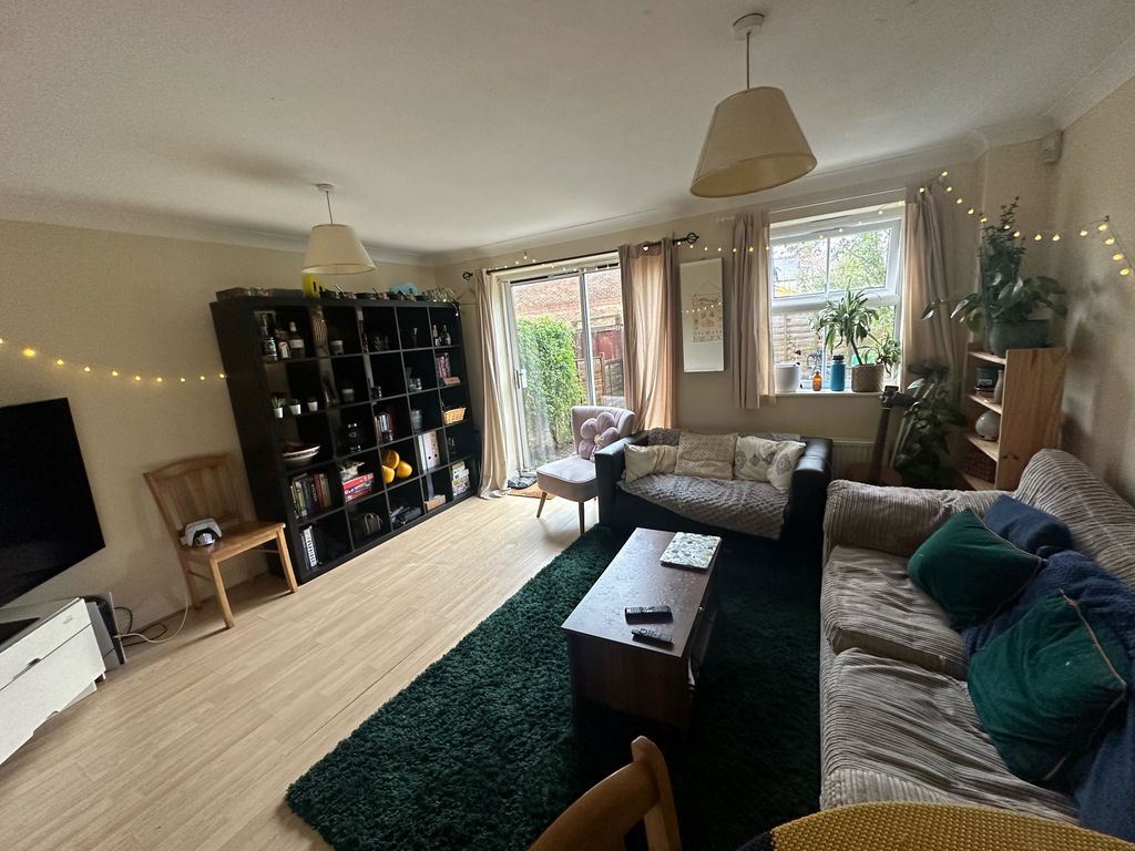 Property photo 3 of 8