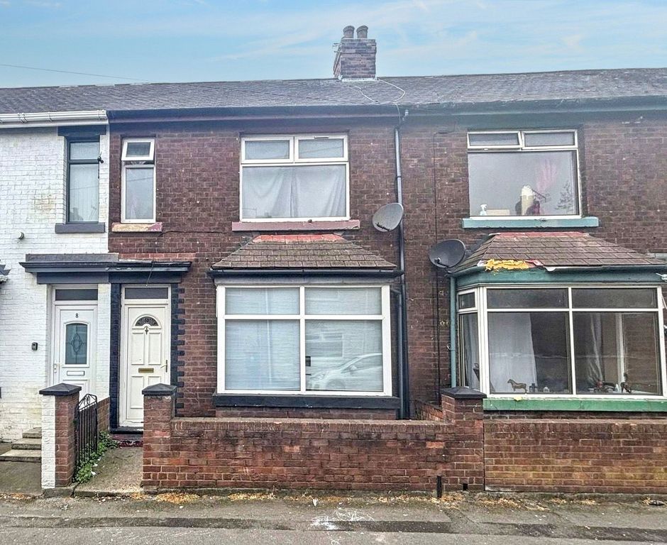Property photo 1 of 12