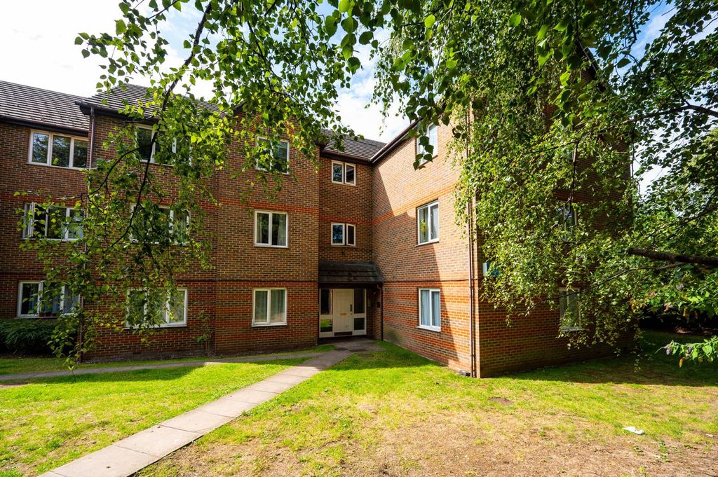 Property photo 2 of 12