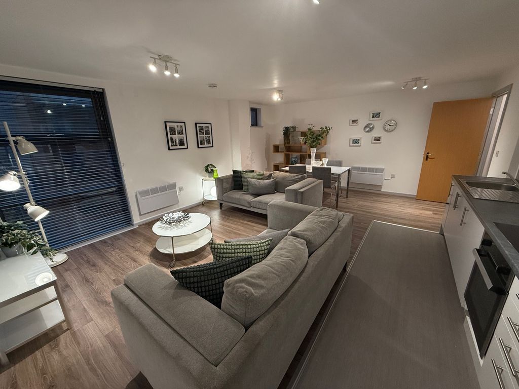 Property photo 2 of 8