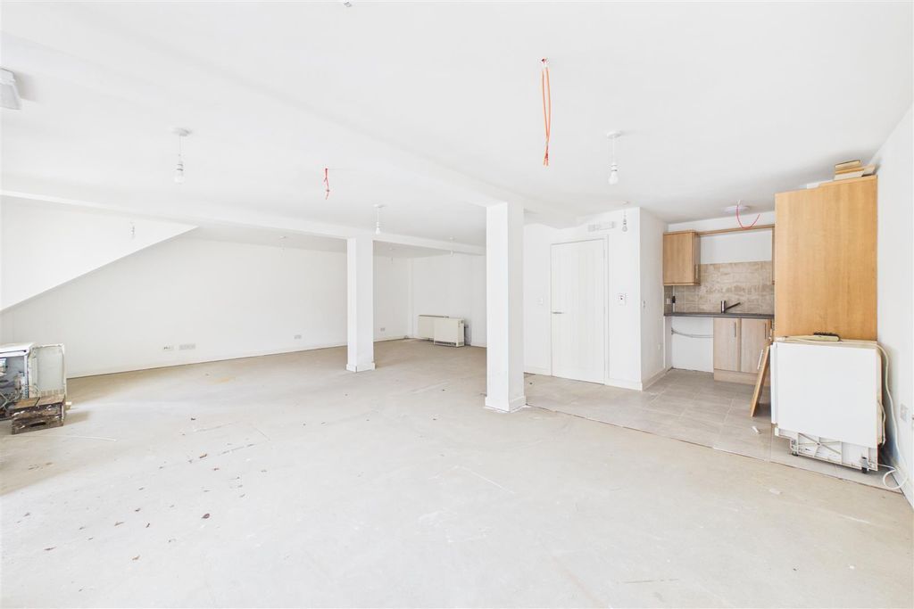 Additional image 23 of 4 bed flat for saleHighridge Road, Bishopsworth, Bristol BS13