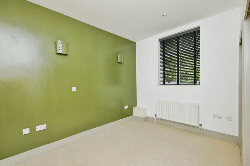 Additional image 15 of 2 bed flat for saleWoofindin Avenue, Sheffield, South Yorkshire S11