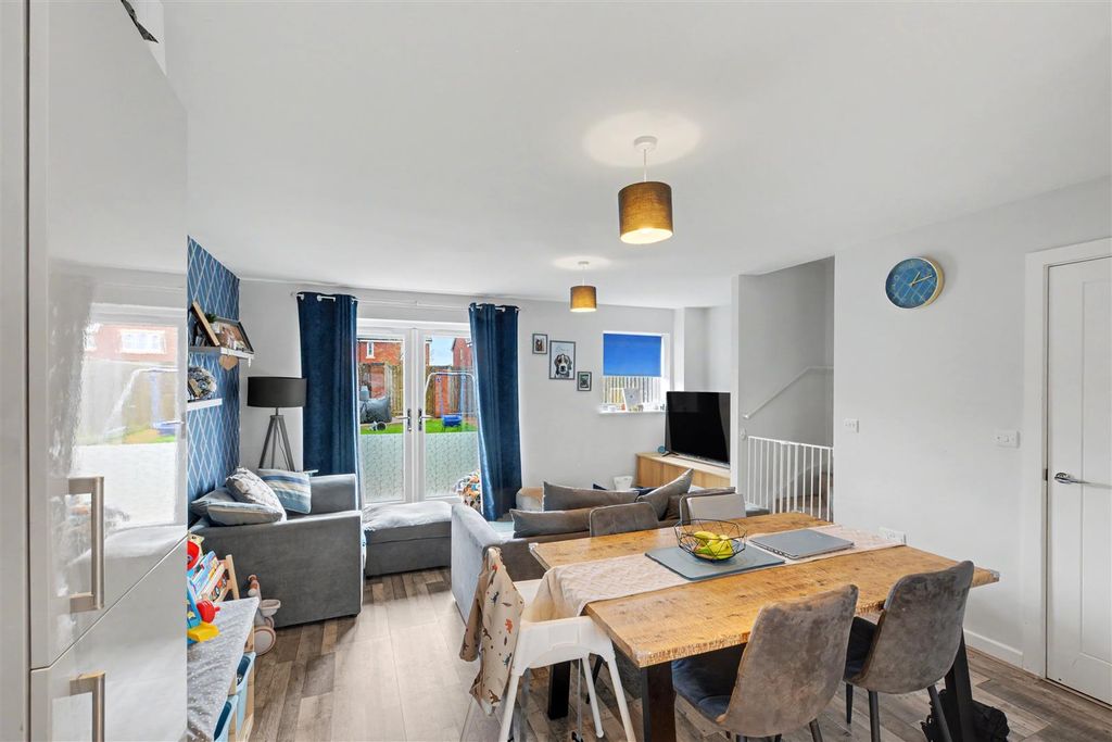 Property photo 2 of 12 Kitchen_1.Jpeg