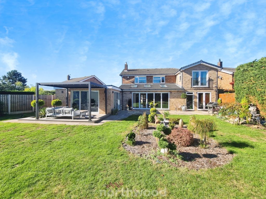 Property photo 1 of 44