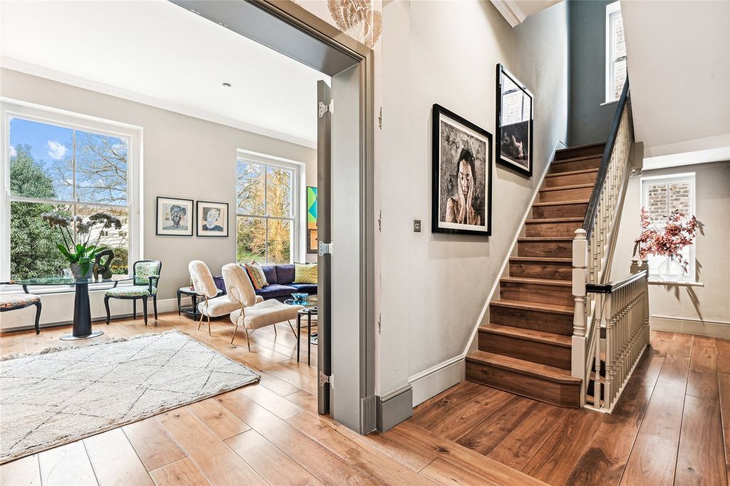 Property photo 2 of 20 Hallway