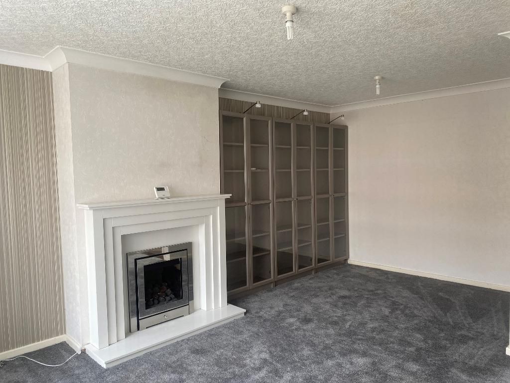 Property photo 2 of 10 Lounge