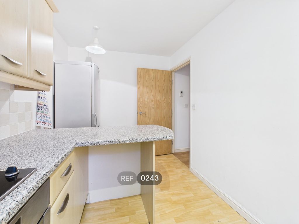 Property photo 3 of 21 Kitchen