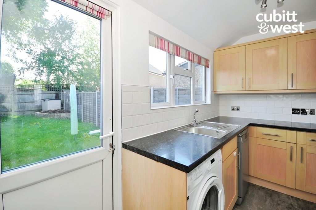 Property photo 2 of 12 3Ea93De9-3
