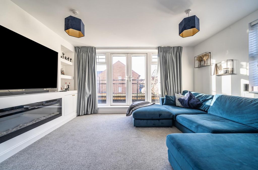 Property photo 3 of 16