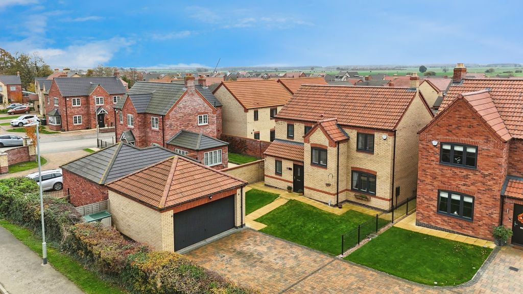 Property photo 1 of 43 4594320