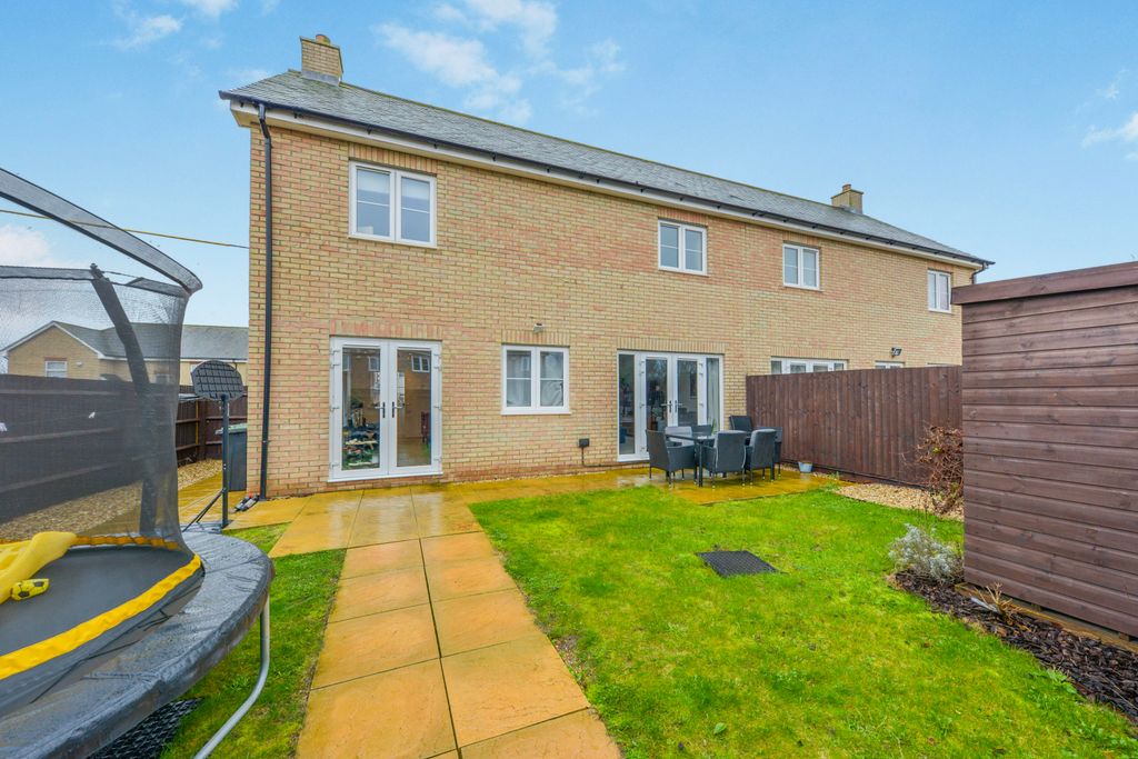 Property photo 2 of 20