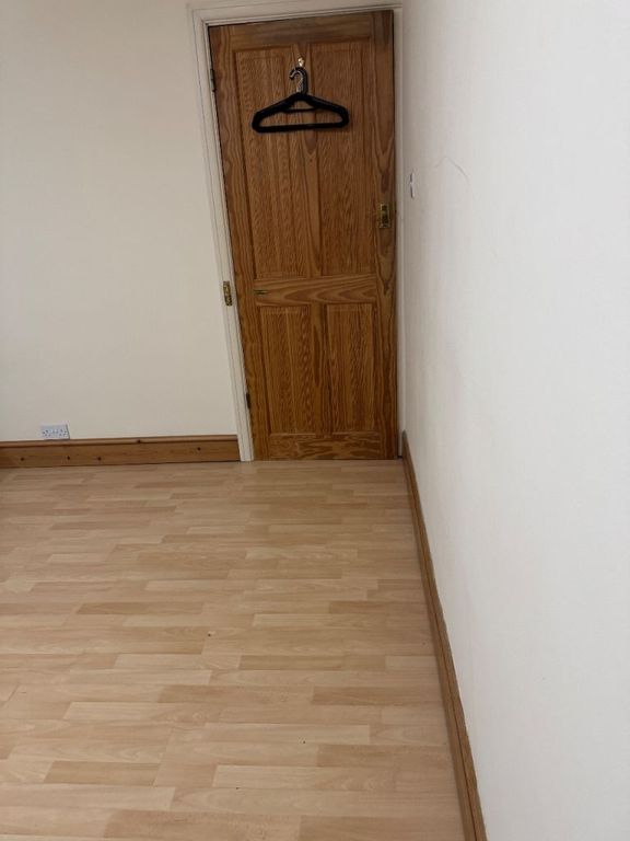 Property photo 2 of 8 87.Jpeg