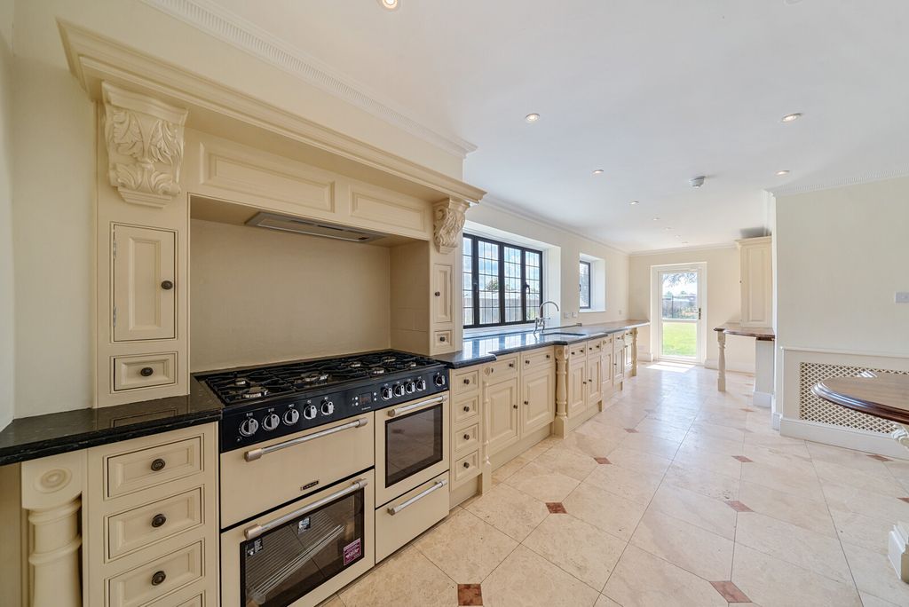 Property photo 2 of 26 1327319-24-687A55...
