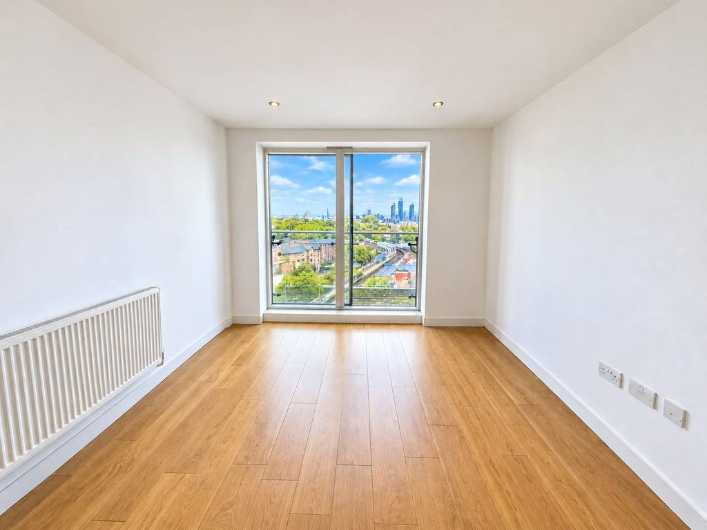 Property photo 2 of 7 Picture No. 08