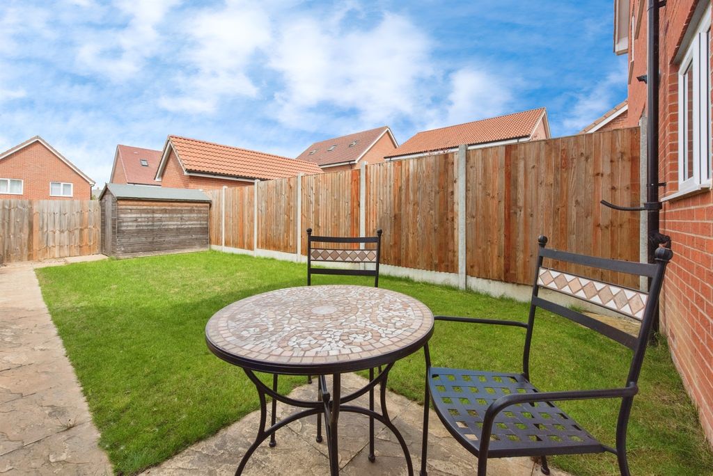 Property photo 2 of 13