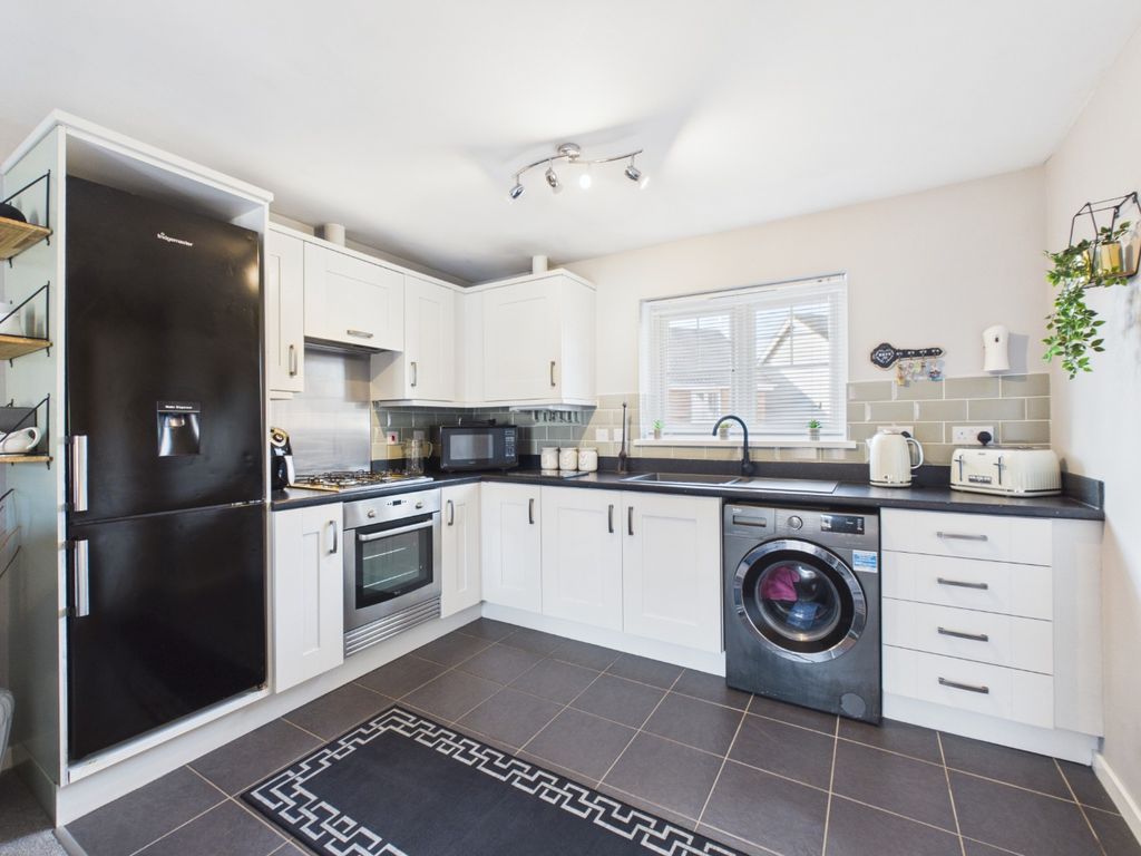 Property photo 2 of 10 4920636
