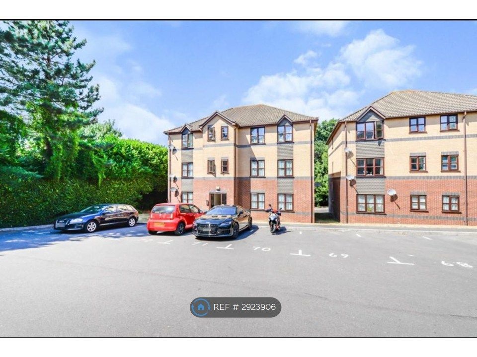 Property photo 1 of 6 Parking, Outside View