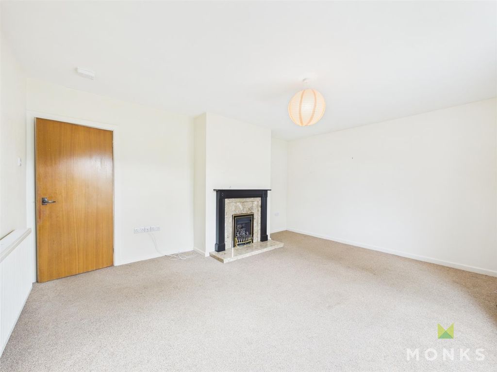 Property photo 3 of 27 Cam01420G0-Pr0932-Still008.Jpg