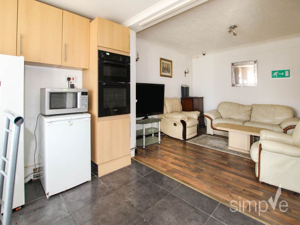 Property photo 3 of 13 Img_4817