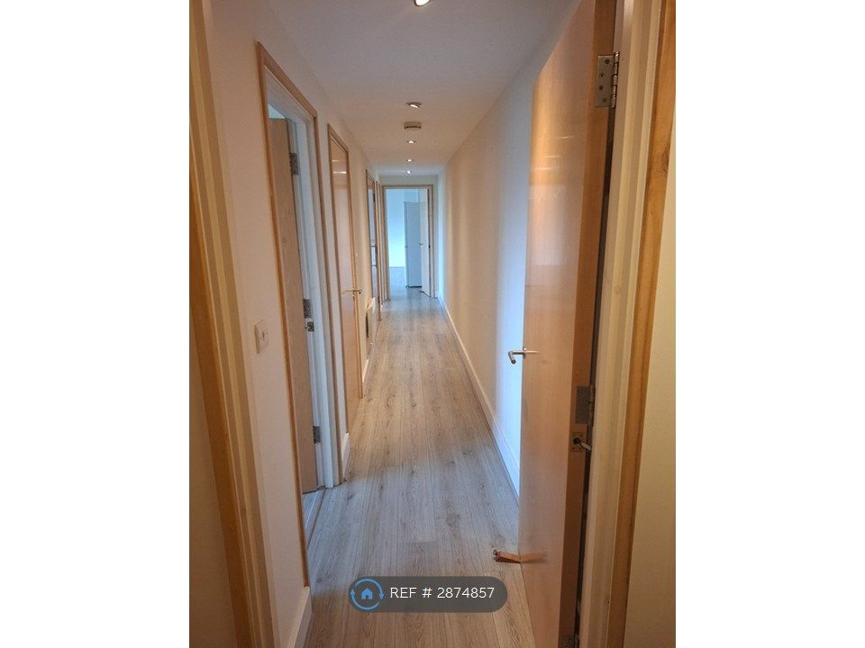 Property photo 3 of 8 Internal Hall